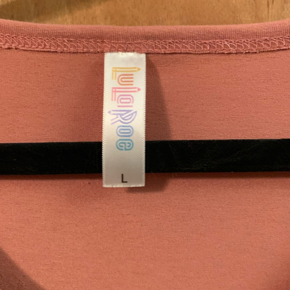 LulaRoe tops